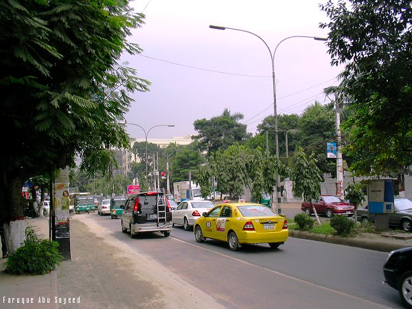 gulshanavenue2003.jpg